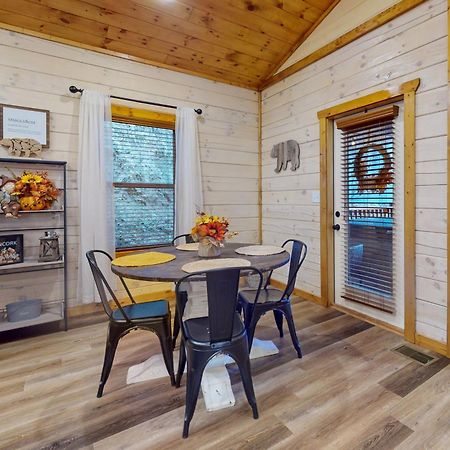 Cozy Cardinal Villa Sevierville Bagian luar foto